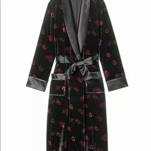 Victoria Secret floral luxe velvet classy Robe L.